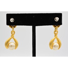 Vintage Dangle Pearl Drop Earrings Brushed Gold Matte Door Knockers 1980s BinAR
