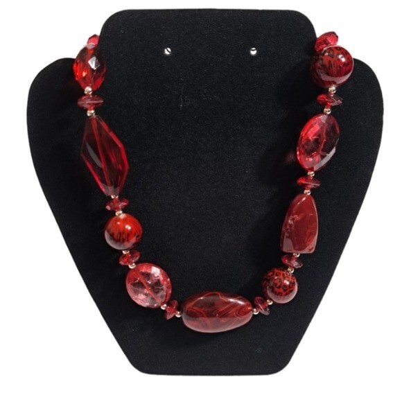 Vintage Women’s Chunky Acrylic Stones Necklace Burgundy 8.5 + 4 Inches