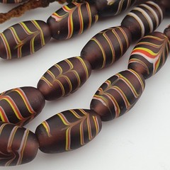 Vintage Venetian Style Feather Desgin Glass Beaded Necklace 22 inches Strand
