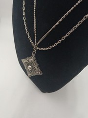 1960 CELEBRITY antiqued silver-tone 2 chains floral filigree pendant necklace