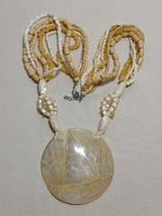 Mother Of Pearl Bead Pendant Necklace 25″