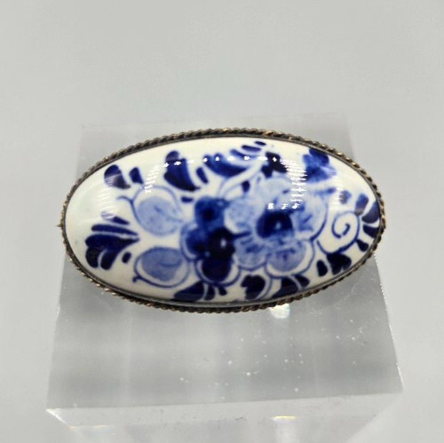 Oval Vintage Delft Brooch with Floral Design 1.5 in x .75 in Blue on White