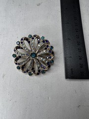 Unmarked VTG Liz Claiborne Brooch