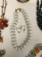 13 VINTAGE ASSORTED BEAD NECKLACES