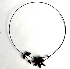 FREE SHIP! Vintage Collar necklace Black wire Pink crystals, Gift box.