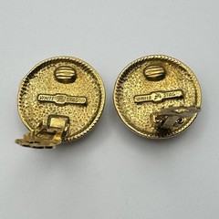 Vintage White Stag Goldtone Metal Amber Colored Round Clipping Earrings