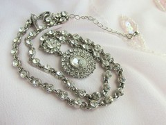 Vintage NY Sparkling Rhinestone Pendant Necklace Silver Plated 18″-19″