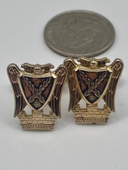 Vintage Hickok Gold Tone Eagle Crest Cufflinks Heraldic Shield Mid Century