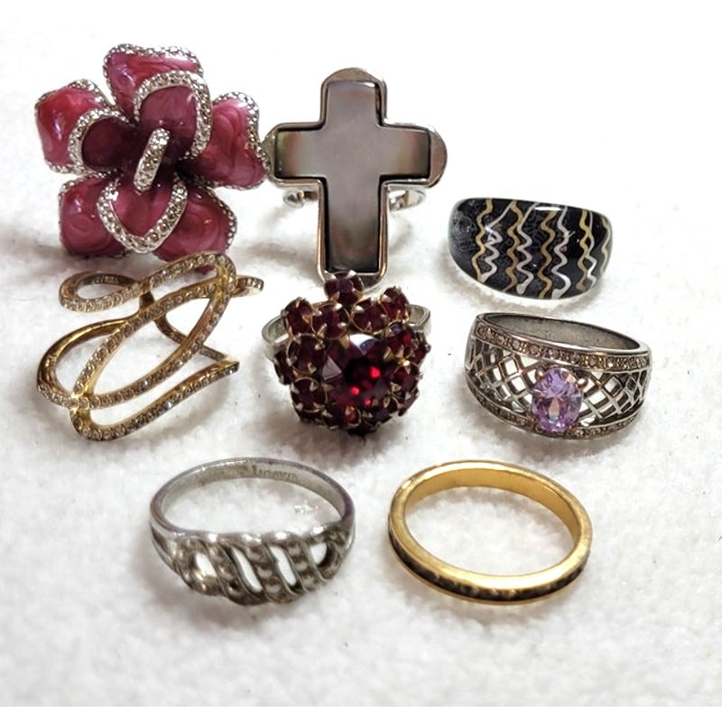 8 Pc Rings Lot Size 8.75 – 9.75 1 Avon Mixed Variety Statement Band Cocktail