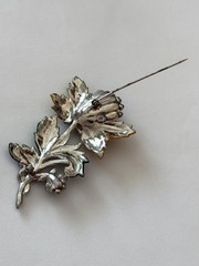Deco Era vintage pot metal enamel brooch