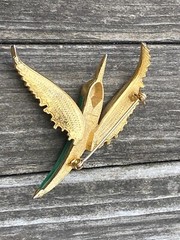Vintage Rare Enamel French Malachite Metal Gold Plated Bird Pin Brooch