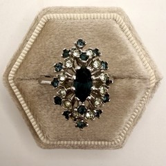 Vintage 19K HGE Blue Green Rhinestone Cluster Cocktail Ring Missing Stone S 6.75