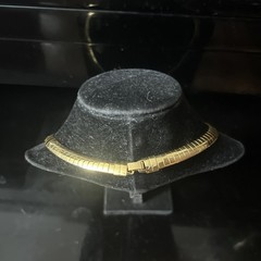 Beautiful Joan Rivers omega Gold Tone collar Necklace