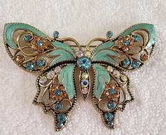 Avon Enamel Butterfly Brooch Pin Gold Tone & Aqua AB Rhinestones NIB 2005