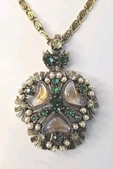 VTG Florenza Jeweled Gold Necklace Green Rhinestone Pearl Beauty Signed Italian