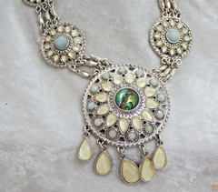 VINTAGE SILVER TONE AN BEADED DANGLE DROP NECKLACE