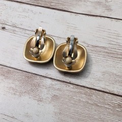 Vintage Clip On Earrings Rounded Square Irregular Gold Tone – Fair Condition