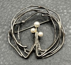 VTG 835 Silver Pearl Modernist Brooch Pin Organic Twig Abstract WREATH Design