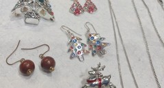 Lot Of Estate Costume Jewelry + Freshwater Pearls, 17 Pcs
