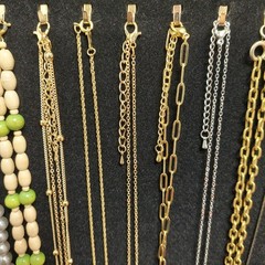 60 Piece Vintage-Now Jewelry Lot Necklaces Bracelets Brooches Earrings