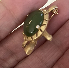 VINTAGE DESIGNER KARBRA 3.00ct JADE 14K YELLOW GOLD TURTLE BROOCH PIN 6 GRAMS
