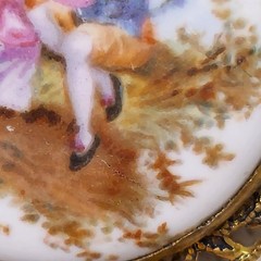 Vintage Porcelain Courting Couple Brooch Gold Tone Filigree Frame 4.5cm