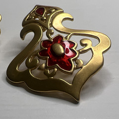 Vintage Ornate Openwork Stud Earrings Brushed Gold Tone & Red Enamel 1 3/4″