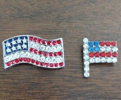 VINTAGE AMERICAN FLAG RHINESTONE PATRIOTIC PIN BROOCH SET