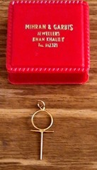 Vintage Estate Egyptian 18K Yellow Gold Ankh Figure! 1.25″ L!! In Original Box!!