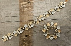 VINTAGE Sarah Coventry Maple Leaf Gold Silver Tone Bracelet Brooch Set GORGEOUS