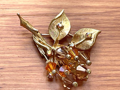 Vintage Signed ART Rhinestone Crystals & Iridescent Rhinestones Brooch Gold Tone