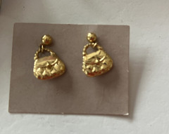 LOT OF 4 PAIRS NOS VINTAGE AVON PIERCED EARRINGS W/BOX-SEE DESCRIPTION
