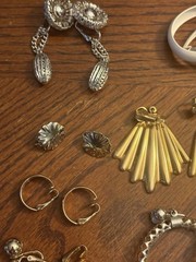 31 Pair Clip Earrings Vtg Dangle Silver Gold Colorful Wearable Retro Vintage