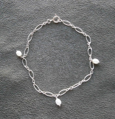 Very Dainty Baroque Pearl Oval Link Vtg Sterling Silver Charm Bracelet 7.5″ 1.7g