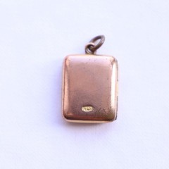 Antique Vintage English Rolled Gold Locket Pendant Floral Engravings – NO TARIF