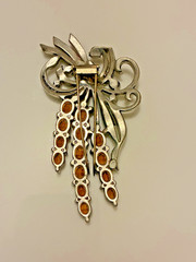 vintage large attributed Coro,reja,jomaz or ? fur pin clip. unsigned
