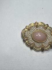 Avon Brooch Victorian Pink Cabochon Elegant Estate Vintage deco jewelry jewel