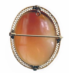 Antique 1800s Large Classic Shell Cameo Gold Hand Crafted Frame Brooch Pendant