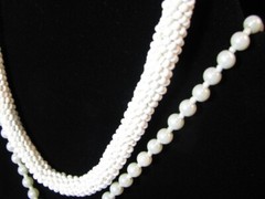 LOT P21 – 8 pc VINTAGE PEARL & SEED BEAD NECKLACE EARRINGS BRACELET RING CLUTCH