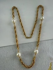 Vintage Napier Gold Tone Faux Pearl Station Chain Necklace 36″