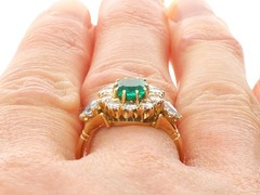Vintage 0.93Ct Emerald and 0.90Ct Diamond 18k Yellow Gold Cluster Ring (1989)