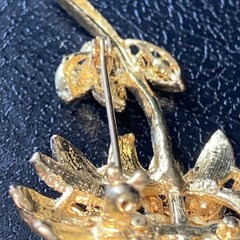 Vintage 1960’s Amber/Clear Rhinestone Goldtone Flower Brooch Pin w/ Secure Clasp