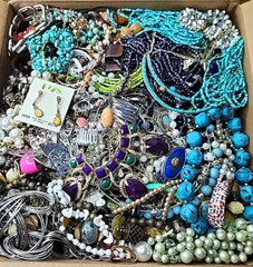 FREE SHIP 5 Pound Lb Unsearched Lot Jewelry VTG New Junk Art Craft Treasure Box