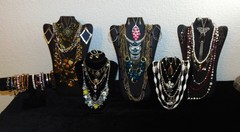 Vintage & Modern Assorted Jewelry lot- very nice!
