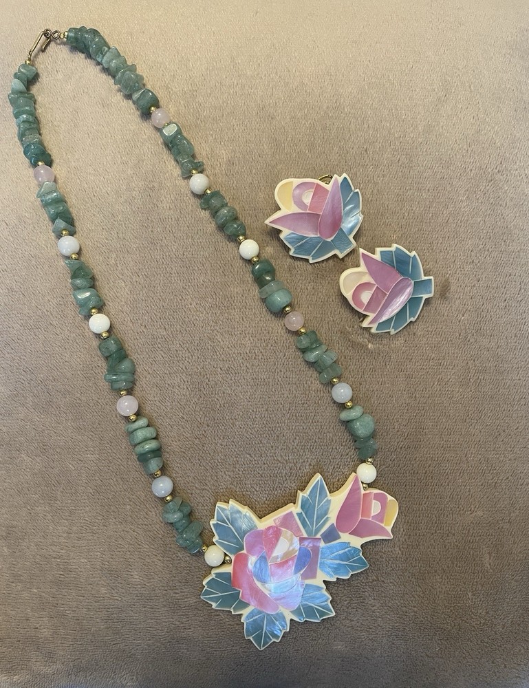 Vintage Lady Remington Inlaid Mother of Pearl and Stone Necklace/Earring Set
