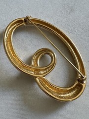 Vintage Monet Modernist Brooch Gold Tone