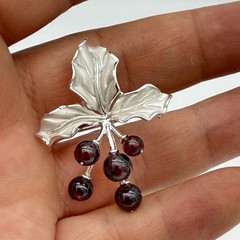 Vtg QVC ROSS SIMONS Holly Berry Garnet Pendant Brooch Pin