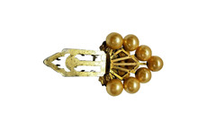 Mirriam Hascell FUR CLIP WITH LARGE FAWX PEARLS AND BRASS GRAPE LEAF. 1930’s