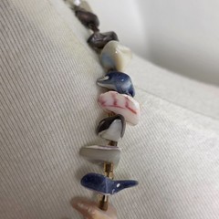 Single-Strand Choker Necklace Irregular Cut Abalone Chips Blue, White & Pink