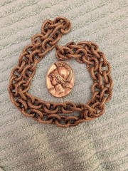 SIGNED MMA METROPOLITAN MUSEUM OF ART COIN LIKE NECKLACE CHUNKY CHAIN